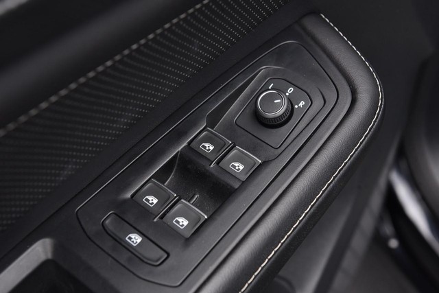 Volkswagen Atlas Cross Sport Vehicle Image 08