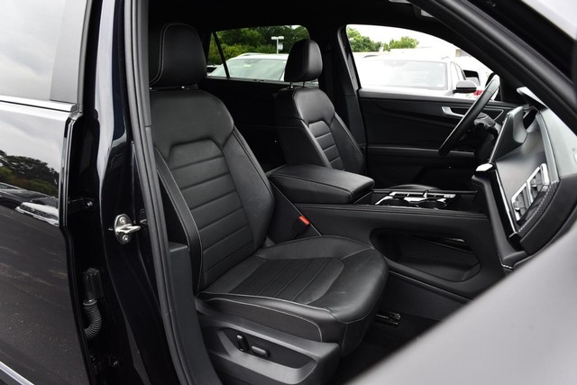 Volkswagen Atlas Cross Sport Vehicle Image 20