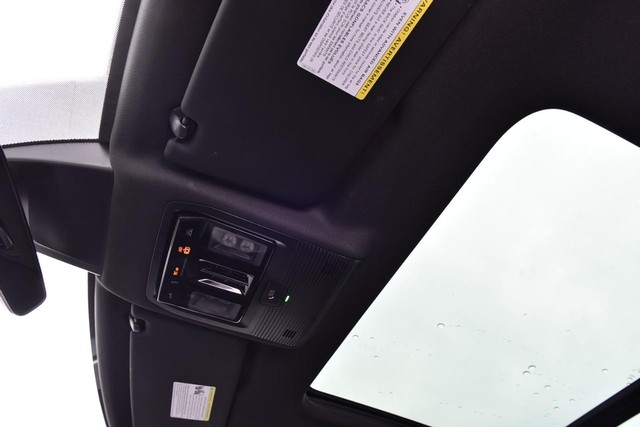 Volkswagen Atlas Cross Sport Vehicle Image 21