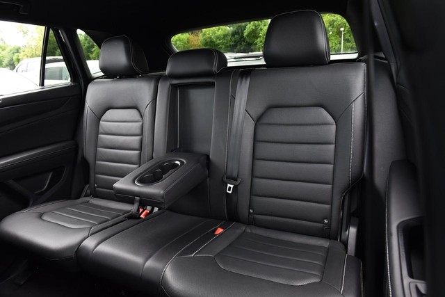 Volkswagen Atlas Cross Sport Vehicle Image 22