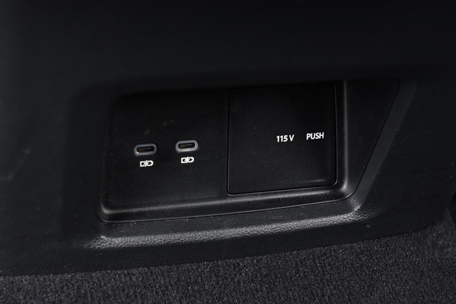 Volkswagen Atlas Cross Sport Vehicle Image 24