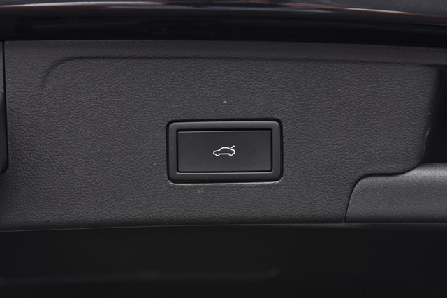 Volkswagen Atlas Cross Sport Vehicle Image 26