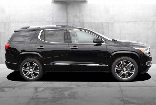 GMC Acadia Vehicle Image 05