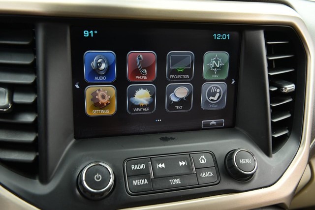 GMC Acadia Vehicle Image 15