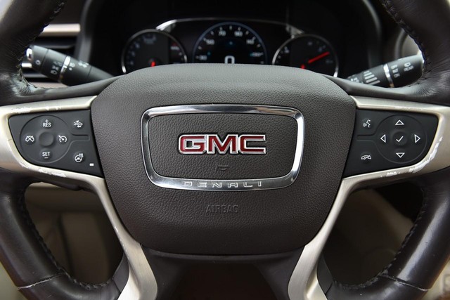 GMC Acadia Vehicle Image 21