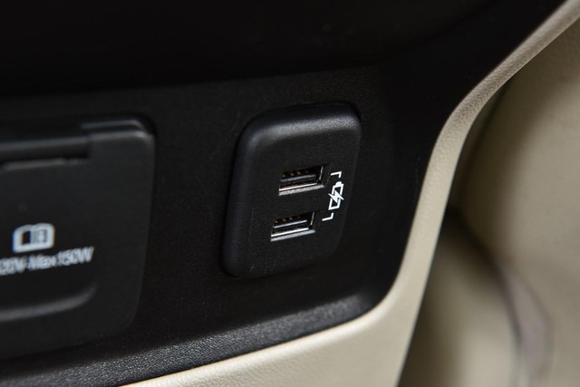 GMC Acadia Vehicle Image 27