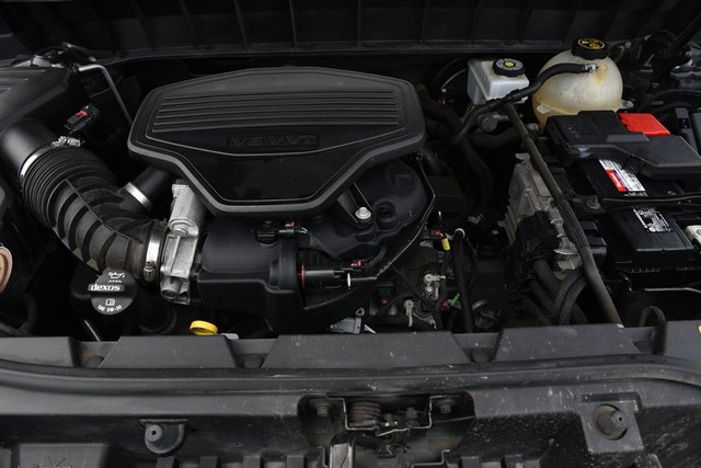 GMC Acadia Vehicle Image 32