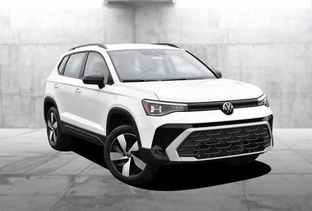 Volkswagen Taos Vehicle Image 02