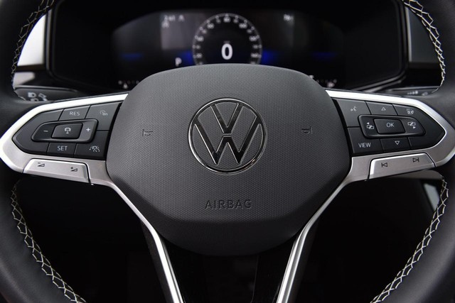 Volkswagen Taos Vehicle Image 18