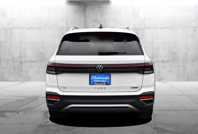 Volkswagen Taos Vehicle Image 06