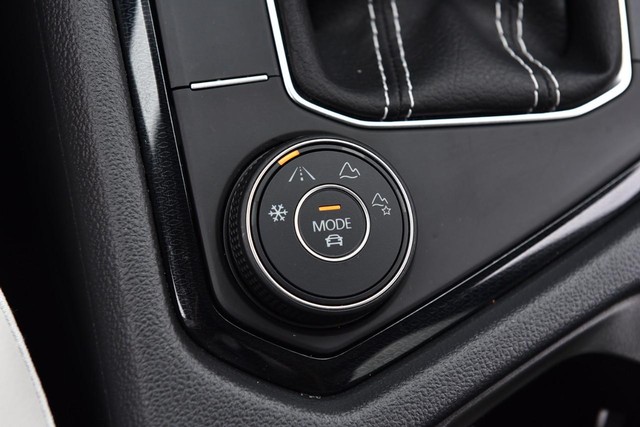 Volkswagen Taos Vehicle Image 18