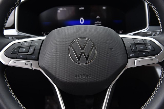 Volkswagen Taos Vehicle Image 19