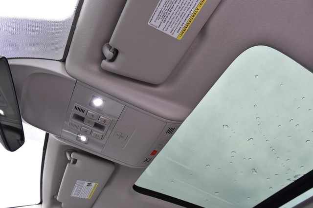 Volkswagen Taos Vehicle Image 22