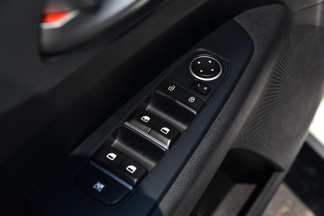 Kia Forte Vehicle Image 08