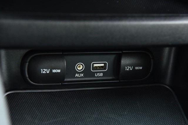 Kia Forte Vehicle Image 14