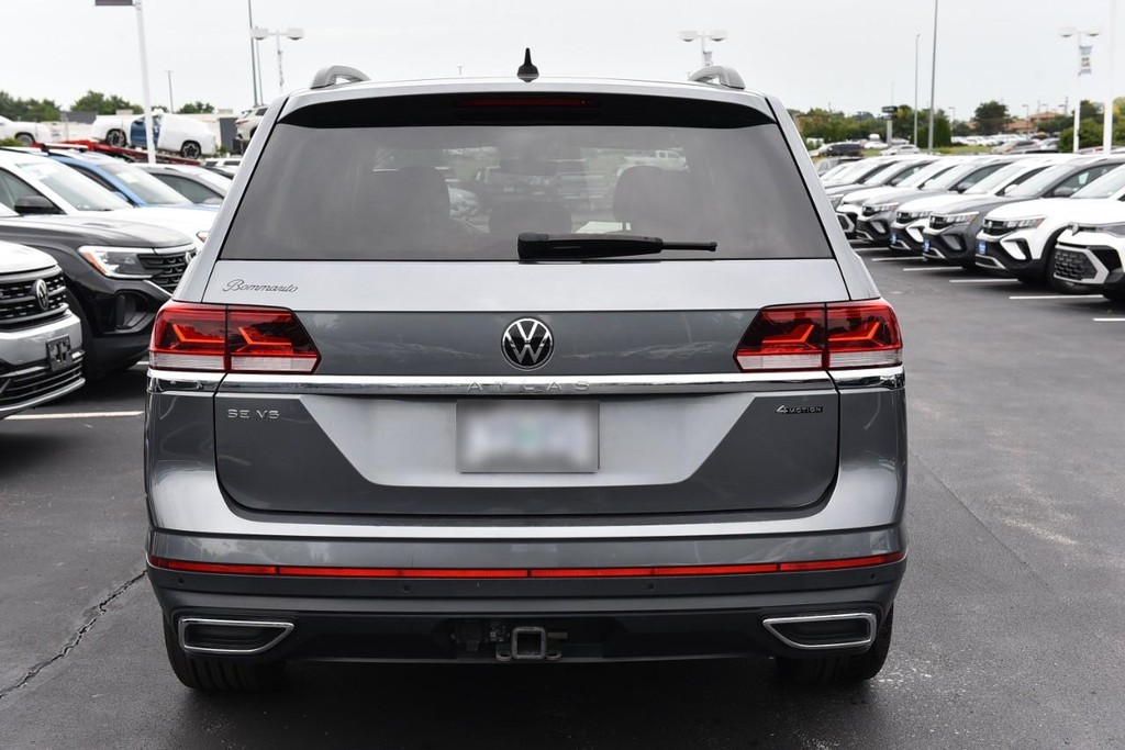 Volkswagen Atlas Vehicle Full-screen Gallery Image 6