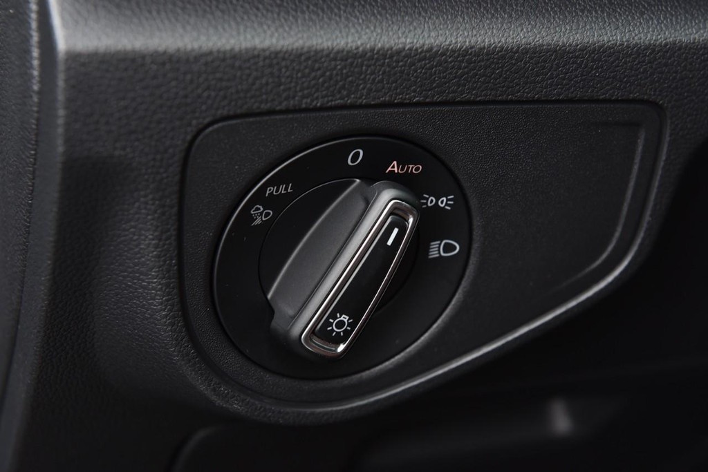 Volkswagen Atlas Vehicle Full-screen Gallery Image 11