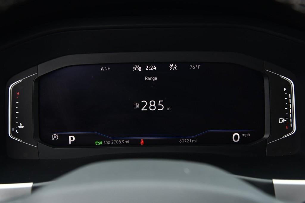 Volkswagen Atlas Vehicle Full-screen Gallery Image 12