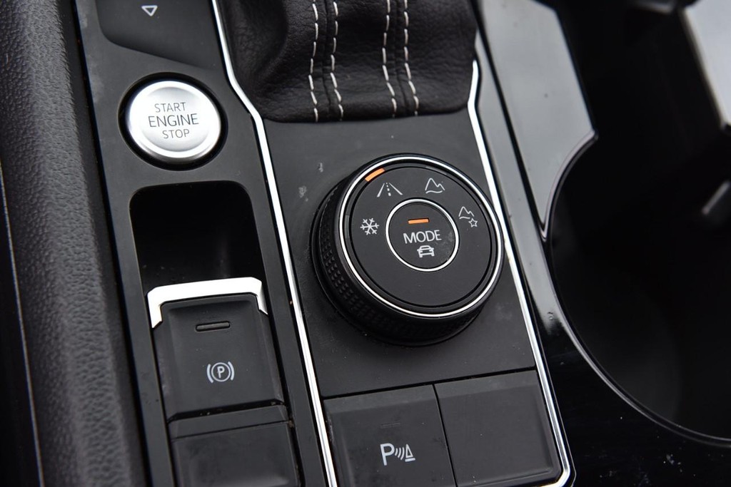 Volkswagen Atlas Vehicle Full-screen Gallery Image 17