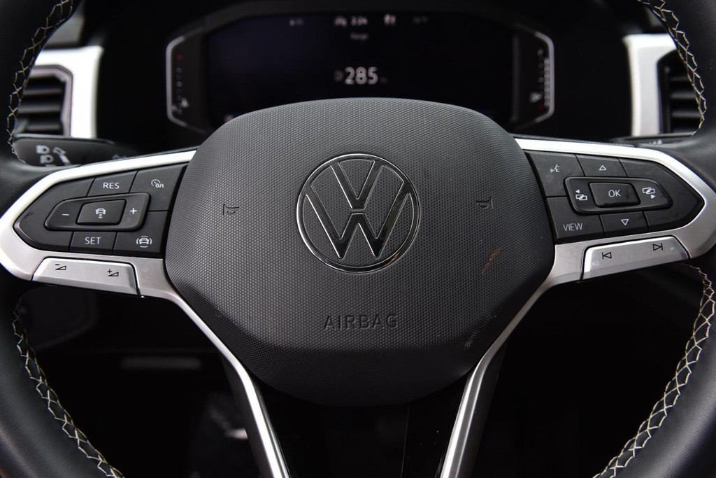 Volkswagen Atlas Vehicle Full-screen Gallery Image 18