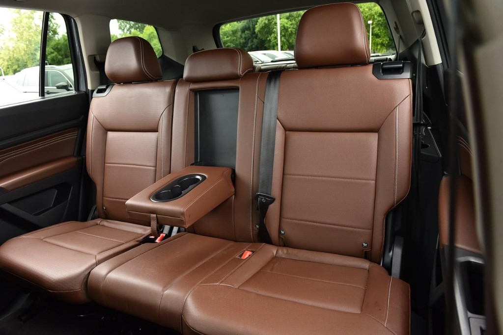 Volkswagen Atlas Vehicle Full-screen Gallery Image 22