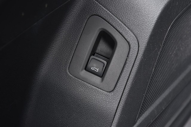 Volkswagen Atlas Vehicle Image 09