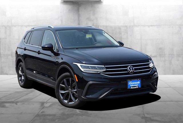Volkswagen Tiguan Vehicle Image 02