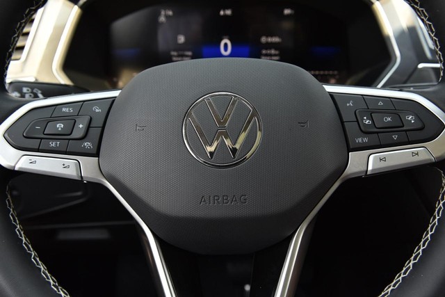 Volkswagen Tiguan Vehicle Image 18