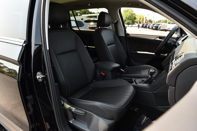 Volkswagen Tiguan Vehicle Image 20