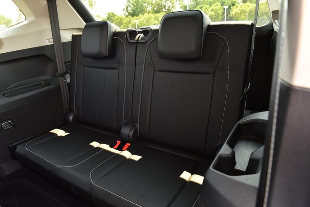 Volkswagen Tiguan Vehicle Image 25