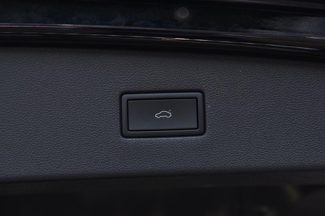 Volkswagen Tiguan Vehicle Image 27