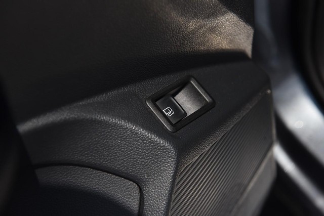 Volkswagen Taos Vehicle Image 09