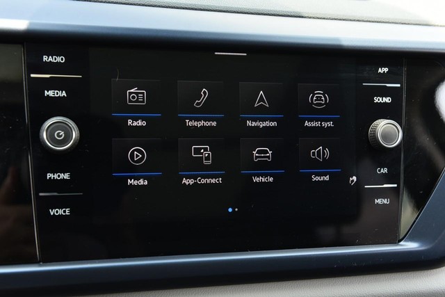 Volkswagen Taos Vehicle Image 13
