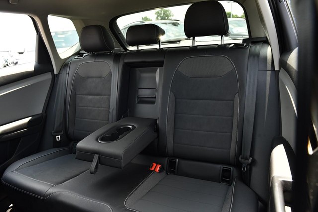Volkswagen Taos Vehicle Image 21