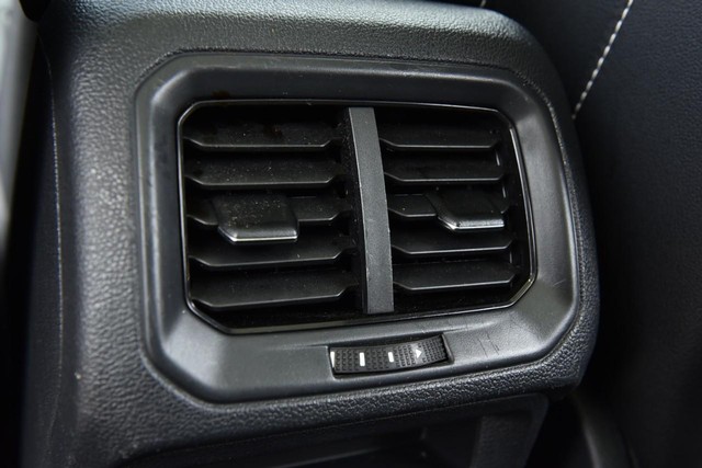 Volkswagen Taos Vehicle Image 22