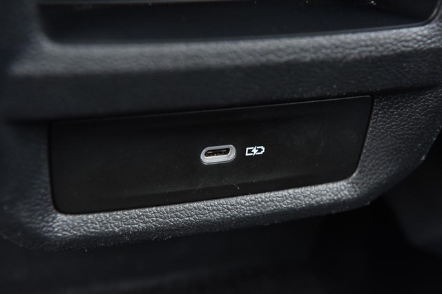 Volkswagen Taos Vehicle Image 23