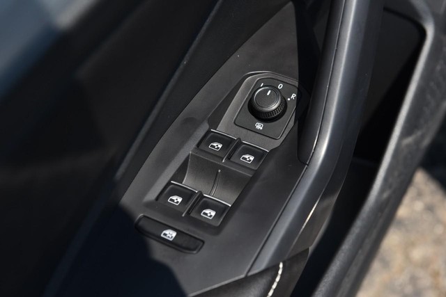 Volkswagen Jetta Vehicle Image 08