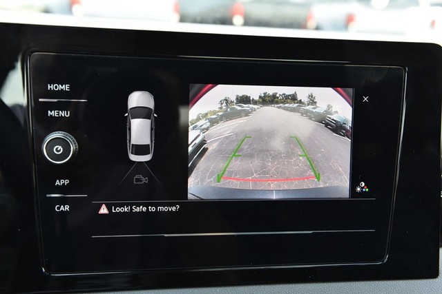Volkswagen Jetta Vehicle Image 13
