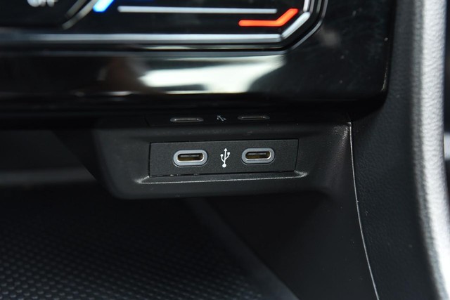Volkswagen Jetta Vehicle Image 16