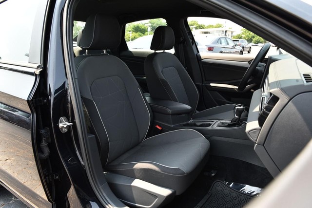Volkswagen Jetta Vehicle Image 20