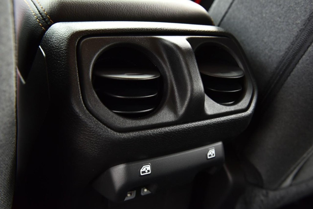 Jeep Wrangler Vehicle Full-screen Gallery Image 22