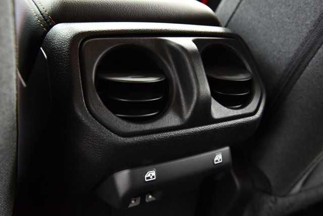 Jeep Wrangler Vehicle Image 22