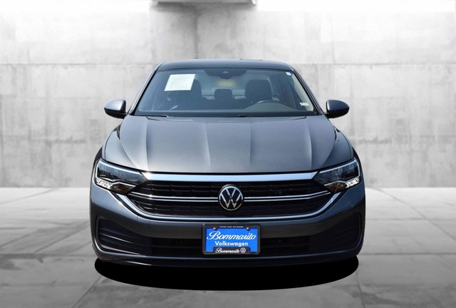Volkswagen Jetta Vehicle Image 04