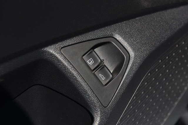 Volkswagen Jetta Vehicle Image 09