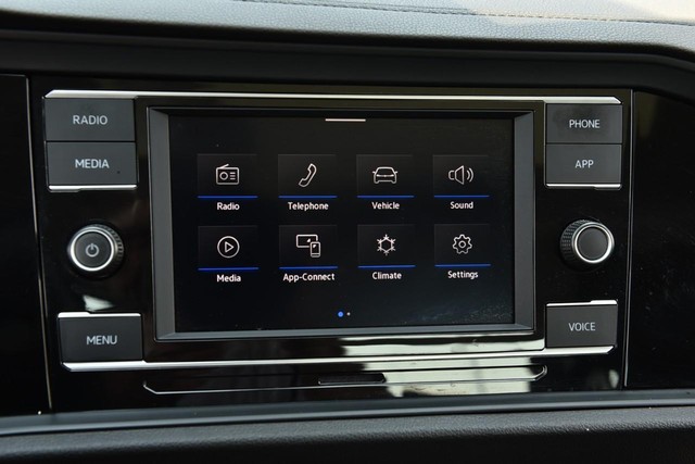 Volkswagen Jetta Vehicle Image 13