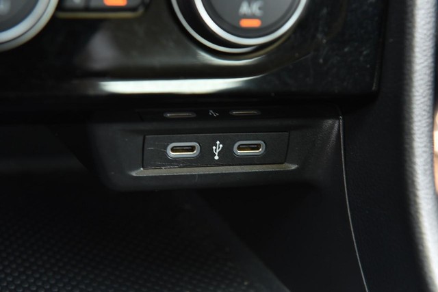 Volkswagen Jetta Vehicle Image 15