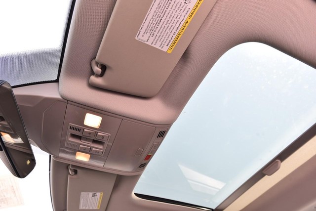 Volkswagen Jetta Vehicle Image 21