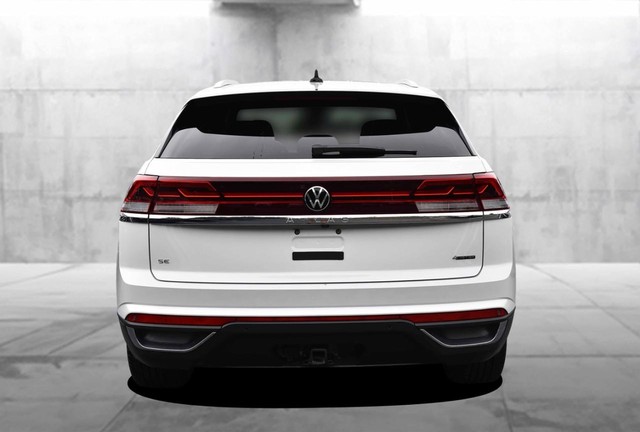 Volkswagen Atlas Cross Sport Vehicle Image 06