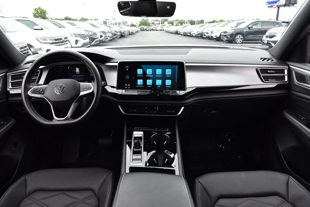 Volkswagen Atlas Cross Sport Vehicle Image 07