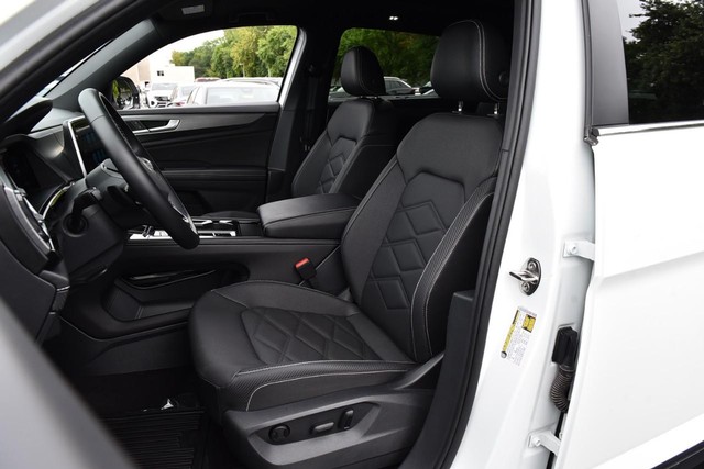 Volkswagen Atlas Cross Sport Vehicle Image 19